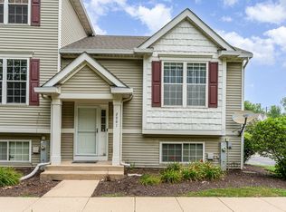 2901 Woodside Dr, Joliet, IL 60431