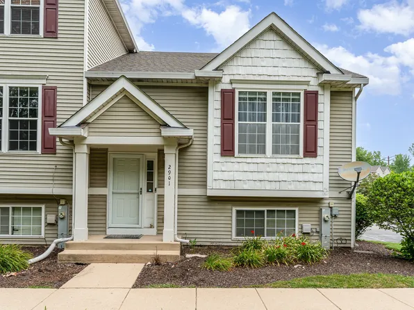 2901 Woodside Dr, Joliet, IL 60431