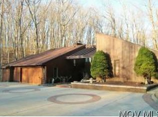 17 Brentwood Dr, Parkersburg, WV 26104