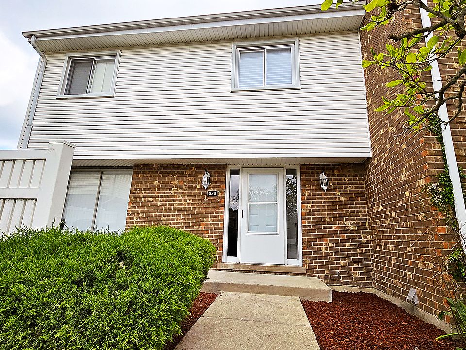 1st image of 920 White Oak Ln