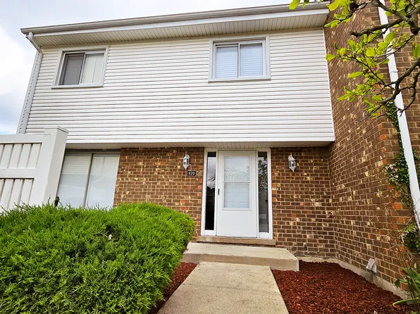920 White Oak Ln, University Park, IL 60484