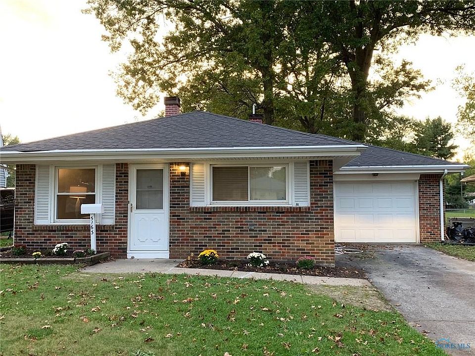 2nd image of 5163 Davewood Dr