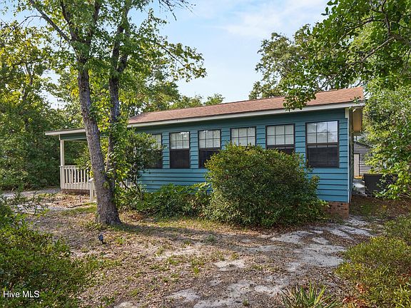 2nd image of 603 E Oak Island Drive