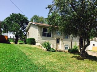 113 Macarthur St, New Haven, MO 63068
