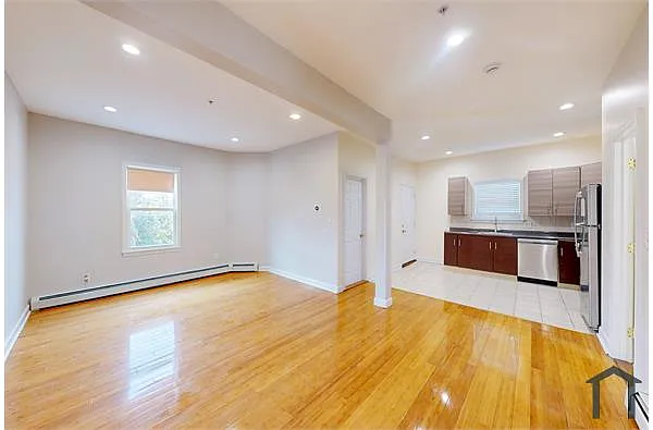 Building Photo - 7 Estella St #3