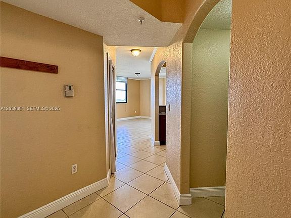 3rd image of 2301 SW 27th Ave APT 1500