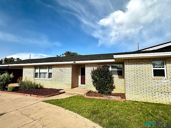 2nd image of 221 Utah Dr