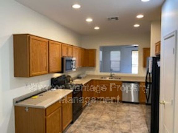 5th image of 2141 W San Tan Hills Dr