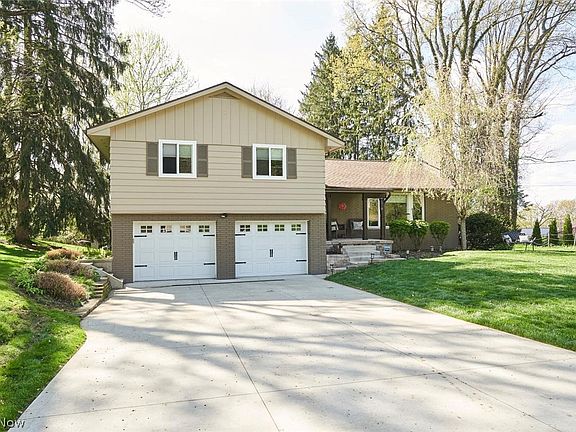 4th image of 877 Locust Dr