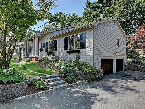 2nd image of 420 Blackstone Blvd