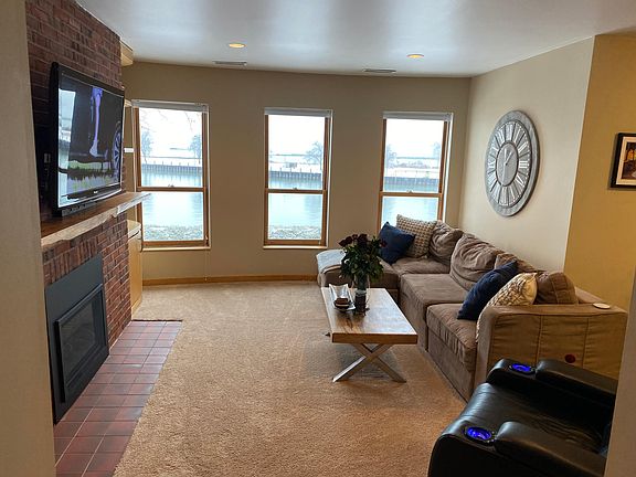 3rd image of 16 Marina Park S