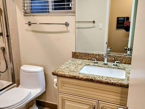 4th image of 12823 Bloomfield St #0