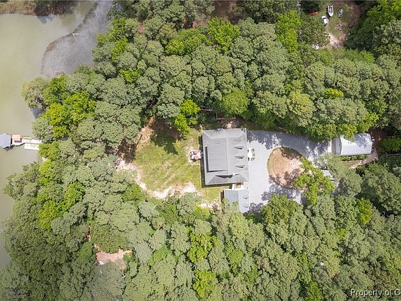 4th image of 729 Potato Neck Rd