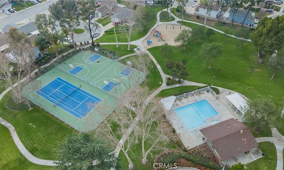 1st image of 3917 Yellowstone Cir