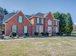 920 Weymouth Dr, Gastonia, NC 28056