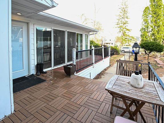 3rd image of 510 Knollwood Dr SE