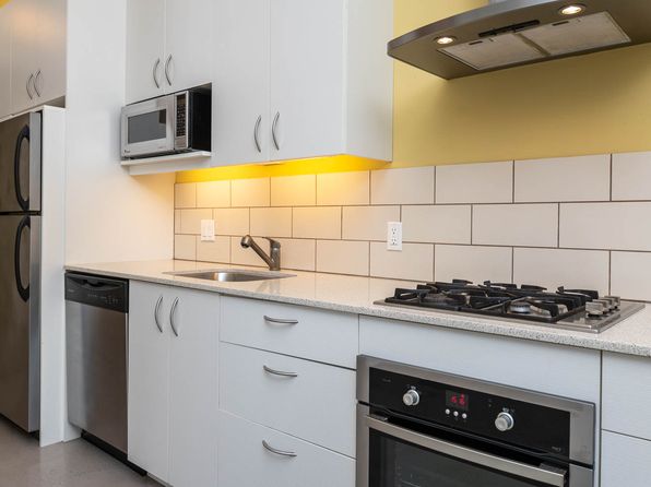 3531 NE 15th Ave APT 204