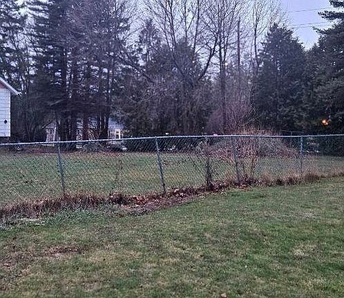 5th image of 91 Lilly St W
