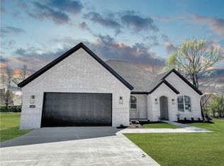 3143 E Coolridge St, Fayetteville, AR 72701