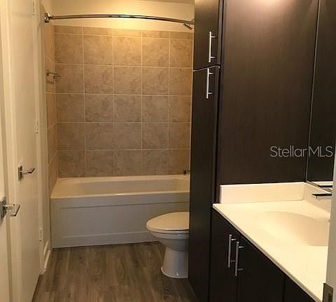 4th image of 415-1 E Pine St #1203