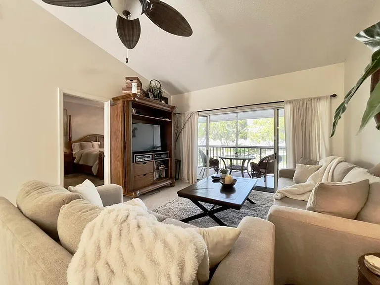 202 Cypress Point Dr #202 — Photo 11