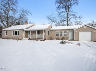 223 Windsor Rd, Benton Harbor, MI 49022