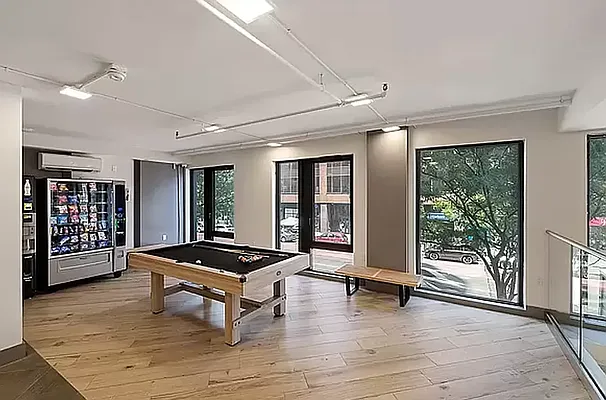 Rented by REAL New York | media 22