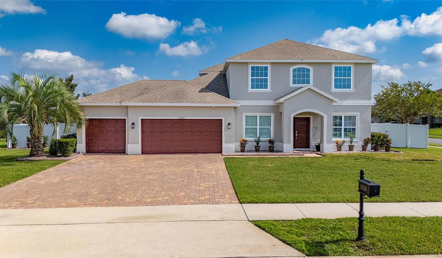 5 bed, 3.5 bath, 3300 sqft, $5,000 — Photo 1