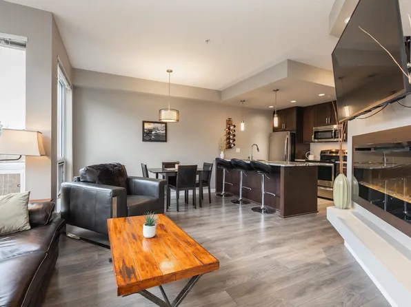 2238 Whatcom Rd #312, Abbotsford, BC V3G 0E6