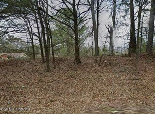 402 Robinson Rd, Canton, MS 39046