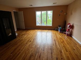(Undisclosed Address), Yonkers, NY 10704