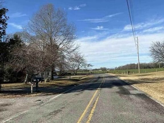 Exterior Neighborhood (street photo)