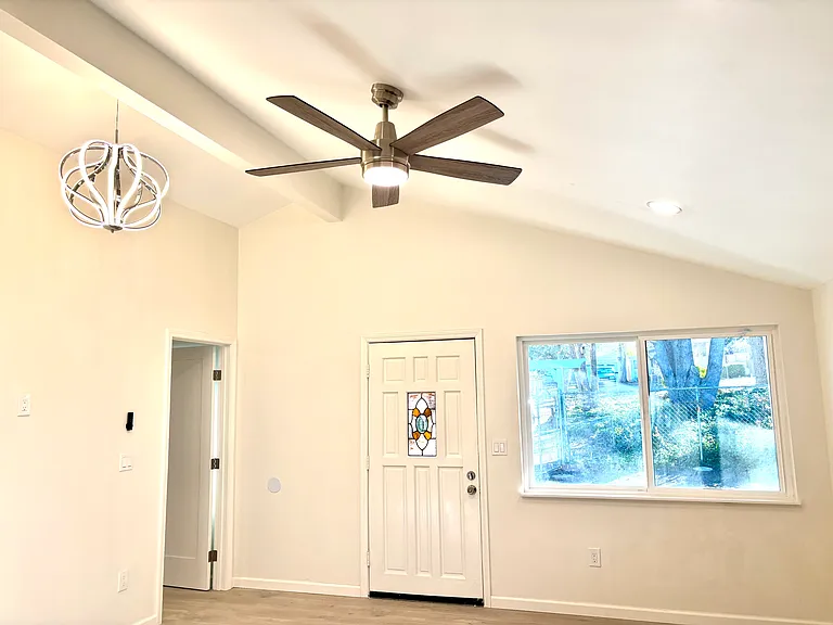 212 Woodland Dr — Photo 7