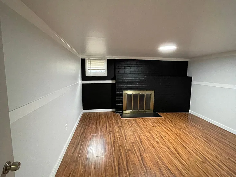 841 NE 104th St — Photo 3