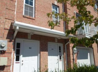B2 Lily Ct, Roselle, NJ 07203
