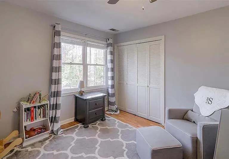 555 Greenland Rd — Photo 25