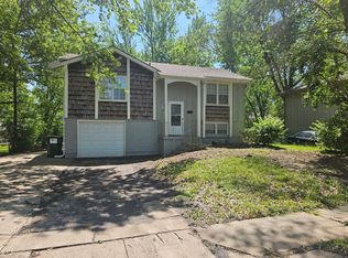 7601 E 119th St, Grandview, MO 64030