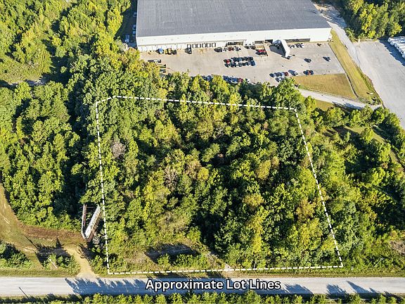 3rd image of El Camino Ln