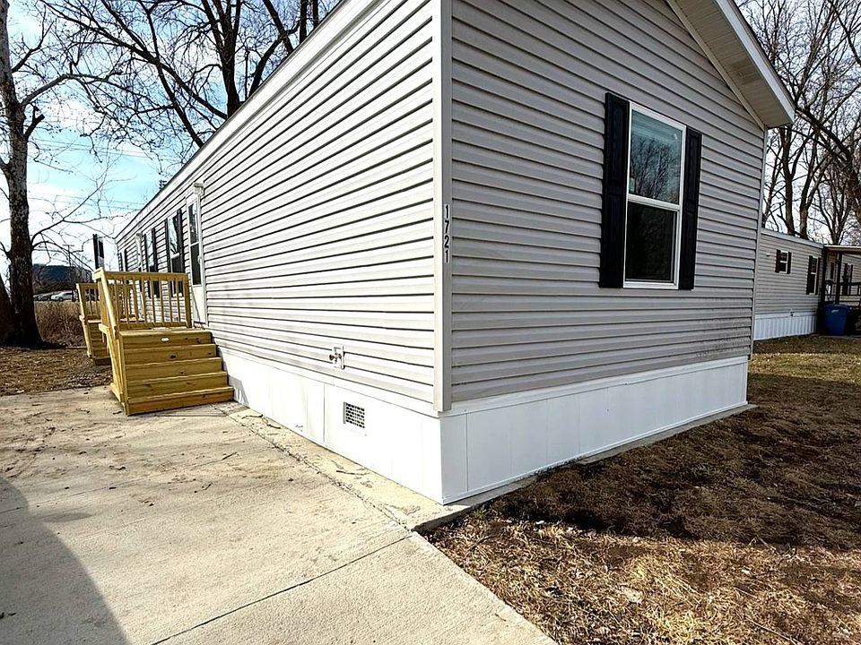 1st image of 1721 B St