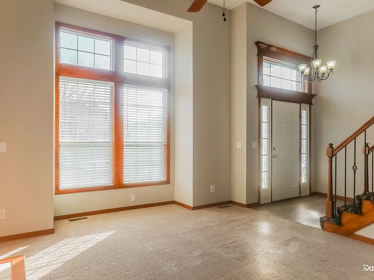 16402 Speaker Ave — Photo 5