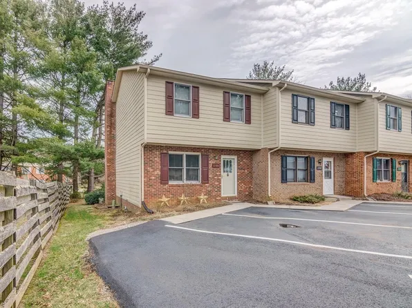 1705 Emerald St, Blacksburg, VA 24060