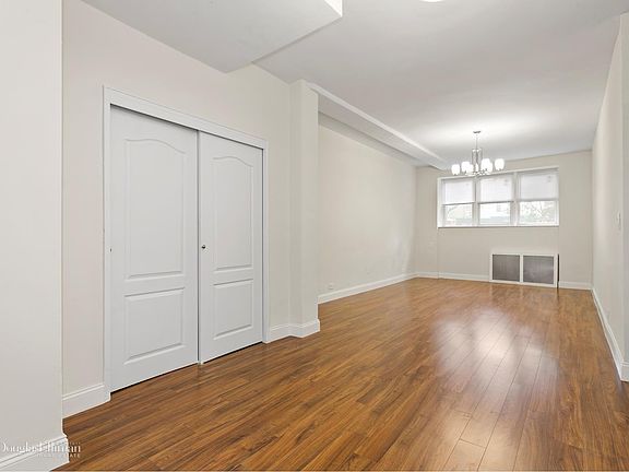 2nd image of 720 E 32nd St APT D1