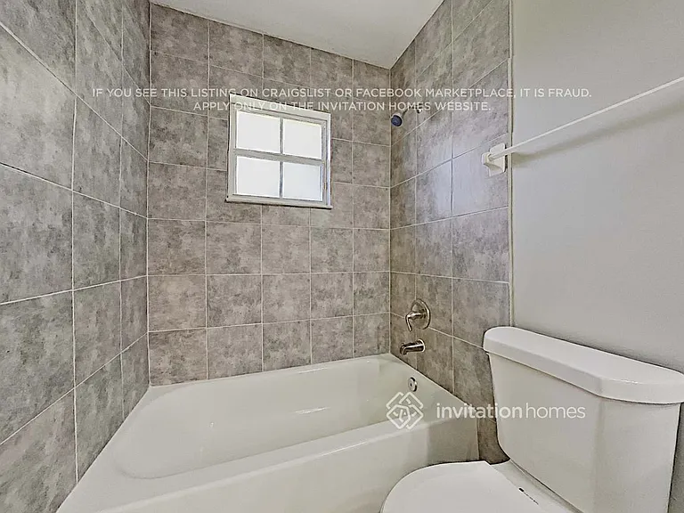 2451 Sweetwater Blvd — Photo 17