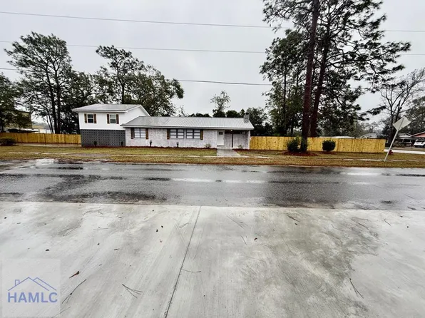 204 N Palm St, Jesup, GA 31546