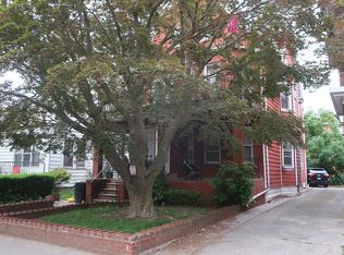 569 E 8th St, Brooklyn, NY 11218