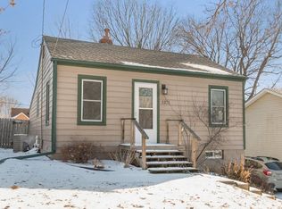 1271 E 36th Ct, Des Moines, IA 50317