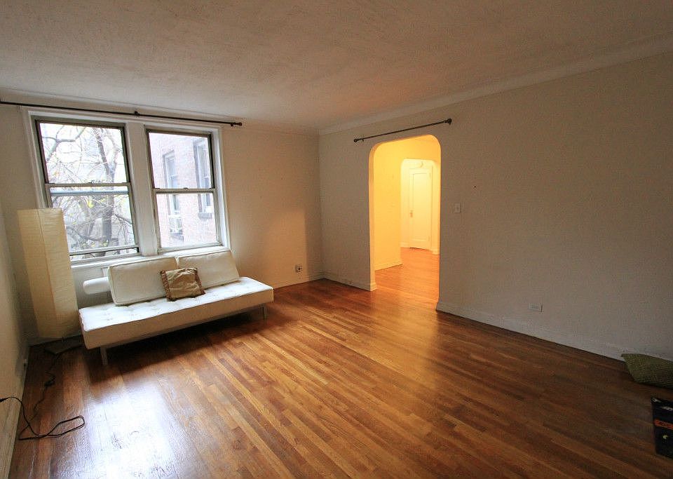 1st image of 4143 39th Pl APT 3D