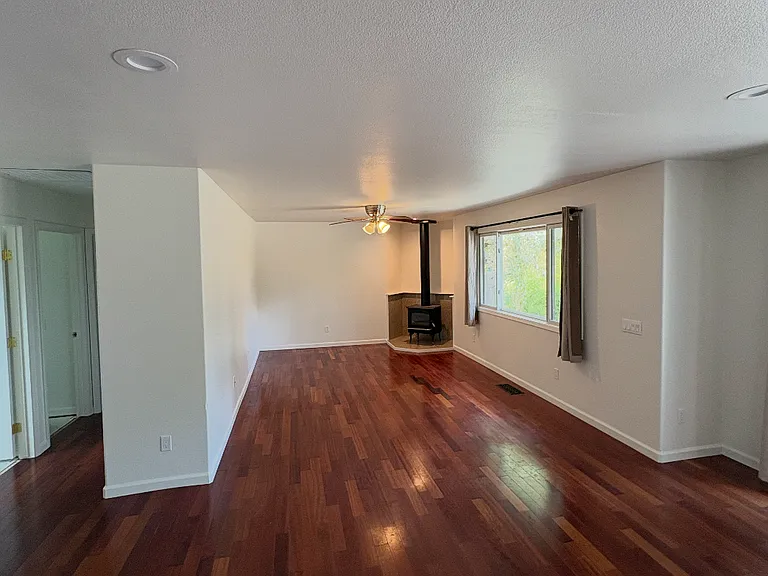 533 Living Oak Ct — Photo 2