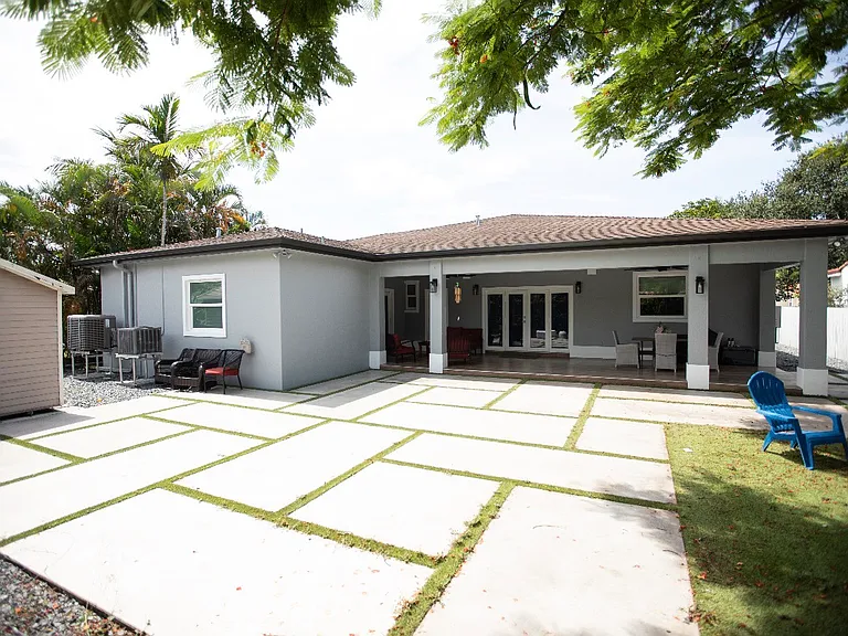 961 Plover Ave — Photo 30