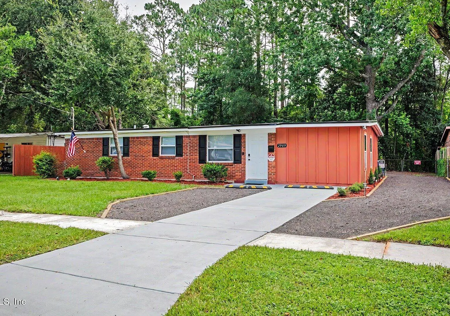 1 bed, 1.0 bath, 92 sqft, $812 — Photo 3